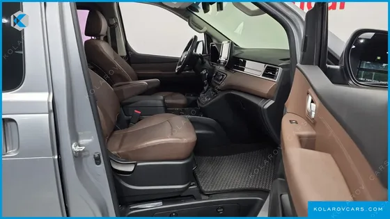 HYUNDAI STAREX 4WD URBAN 9-SEATER