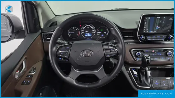 HYUNDAI STAREX 4WD URBAN 9-SEATER