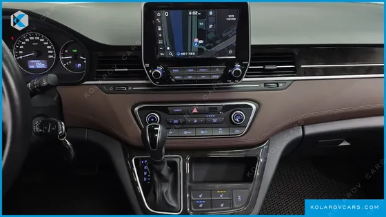 HYUNDAI STAREX 4WD URBAN 9-SEATER
