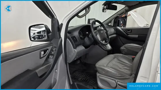 HYUNDAI STAREX CAMPING CAR