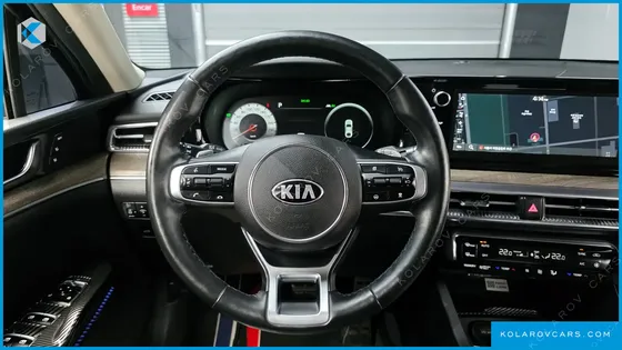 KIA K5 SIGNATURE