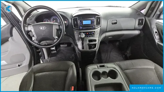 HYUNDAI STAREX 3-SEATER LPI VAN
