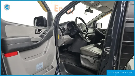 HYUNDAI STAREX 3-SEATER LPI VAN