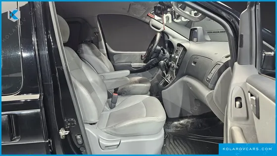 HYUNDAI STAREX 4WD 11-SEATER WAGON HVX