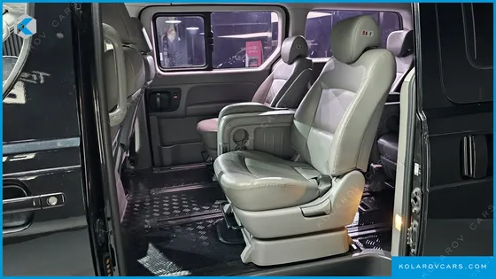 HYUNDAI STAREX 4WD 11-SEATER WAGON HVX