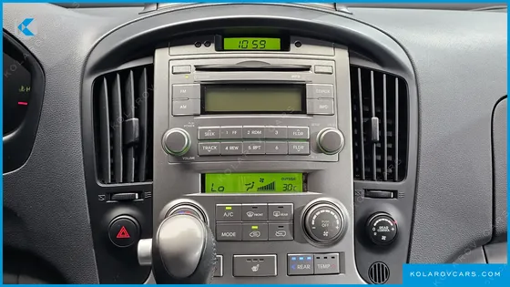 HYUNDAI STAREX 4WD 11-SEATER WAGON HVX