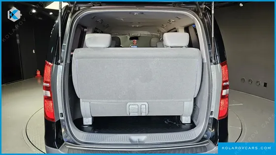 HYUNDAI STAREX 4WD 11-SEATER WAGON HVX