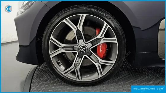 KIA STINGER 2.0 TURBO 2WD