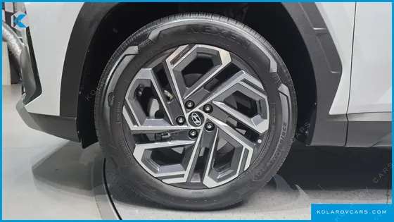 HYUNDAI TUCSON GASOLINE 1.6 TURBO 4WD