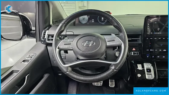 HYUNDAI STARIA L3.5 LOUNGE 7-SEATER