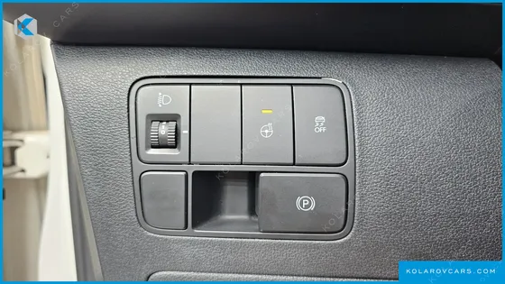 HYUNDAI STARIA L3.5 LOUNGE 7-SEATER