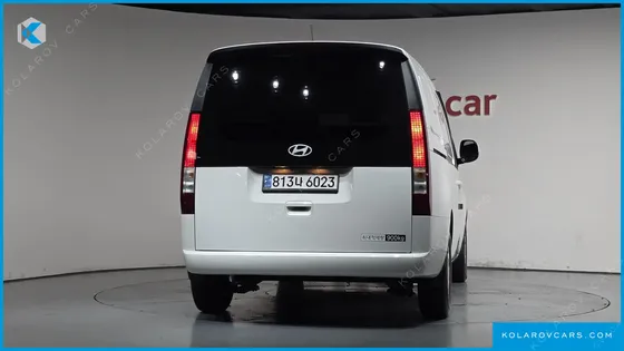 HYUNDAI STARIA CARGO 3-SEATER