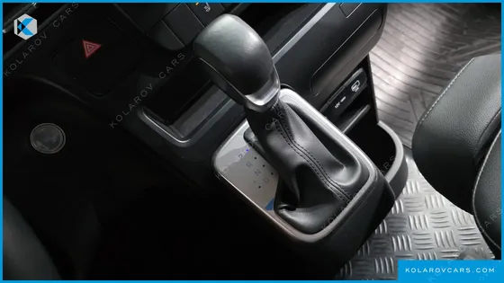 HYUNDAI STARIA CARGO 3-SEATER