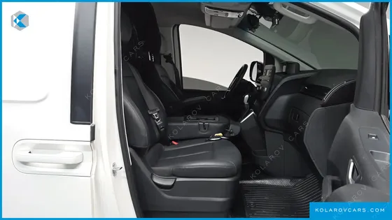 HYUNDAI STARIA CARGO 3-SEATER
