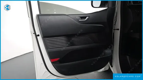HYUNDAI STARIA CARGO 3-SEATER
