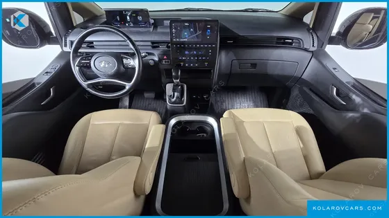 HYUNDAI STARIA CARGO 5-SEATER