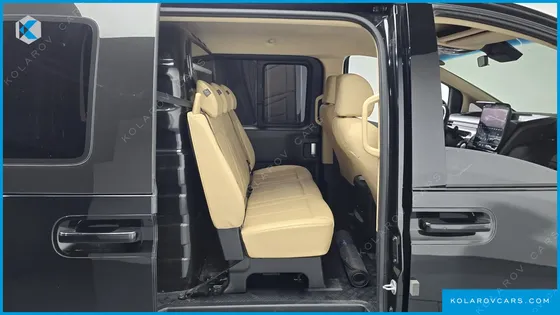 HYUNDAI STARIA CARGO 5-SEATER
