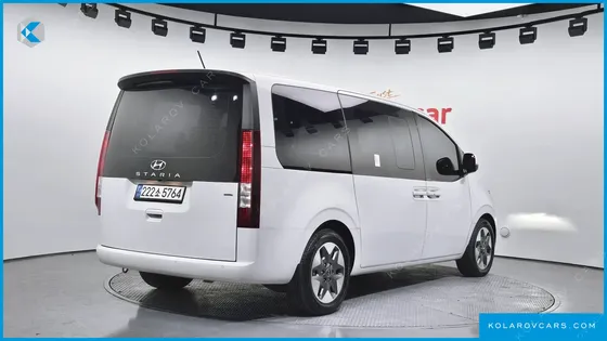 HYUNDAI STARIA 4WD TOURER 9-SEATER