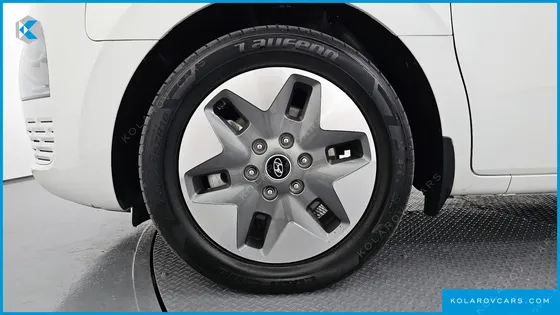 HYUNDAI STARIA 4WD TOURER 9-SEATER