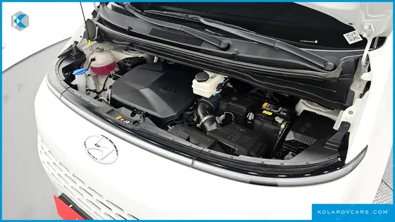 HYUNDAI STARIA 4WD TOURER 9-SEATER