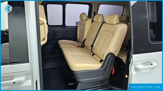 HYUNDAI STARIA 4WD TOURER 9-SEATER