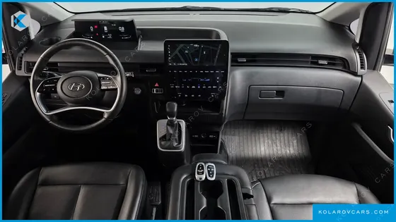HYUNDAI STARIA TOURER 9-SEATER