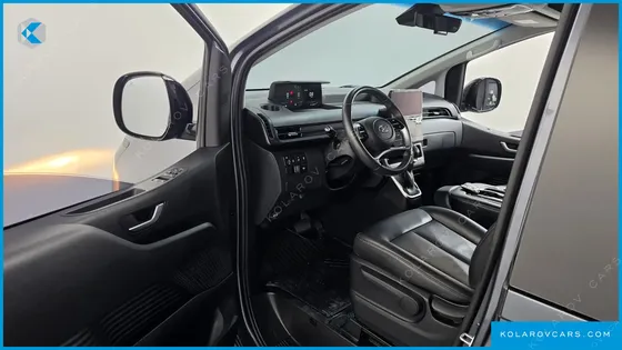 HYUNDAI STARIA TOURER 9-SEATER