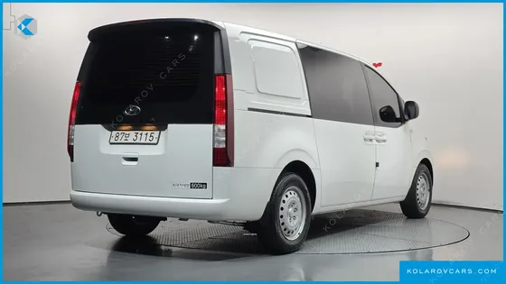 HYUNDAI STARIA CARGO 5-SEATER