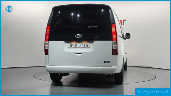 HYUNDAI STARIA CARGO 5-SEATER
