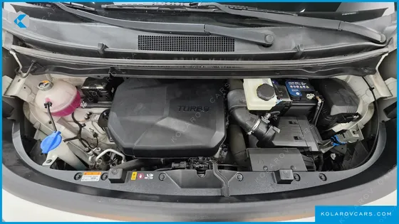 HYUNDAI STARIA CARGO 5-SEATER