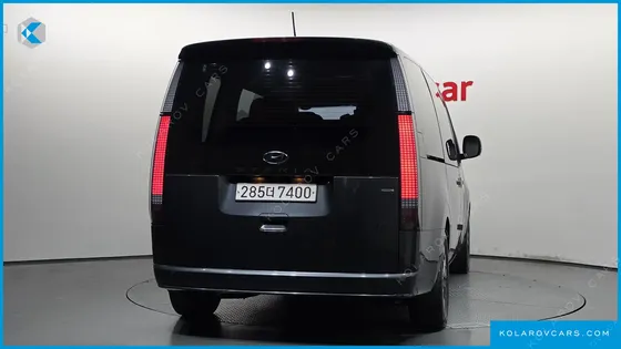 HYUNDAI STARIA 4WD LOUNGE 9-SEATER