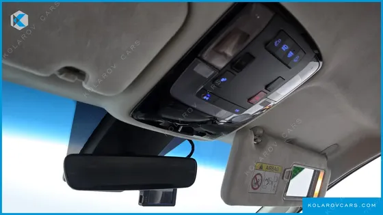 HYUNDAI STARIA 4WD LOUNGE 9-SEATER