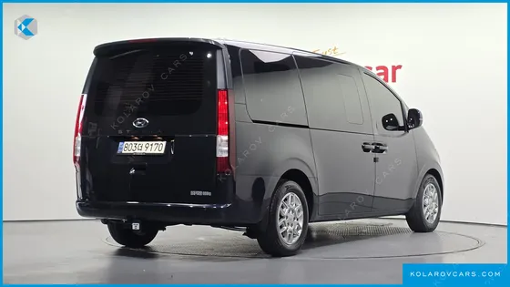 HYUNDAI STARIA CARGO 5-SEATER