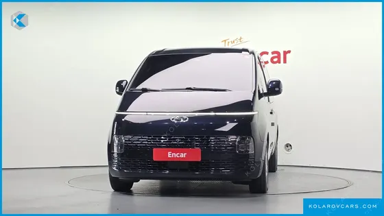 HYUNDAI STARIA CARGO 5-SEATER