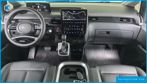 HYUNDAI STARIA CARGO 5-SEATER