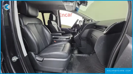 HYUNDAI STARIA CARGO 5-SEATER
