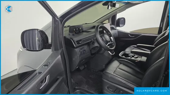 HYUNDAI STARIA CARGO 5-SEATER