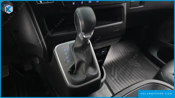 HYUNDAI STARIA L3.5 CARGO 5-SEATER