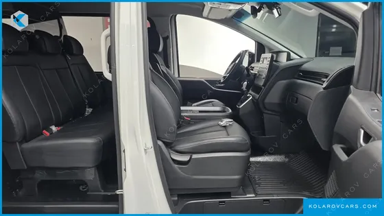 HYUNDAI STARIA L3.5 CARGO 5-SEATER