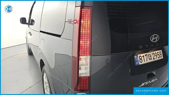 HYUNDAI STARIA CARGO 5-SEATER