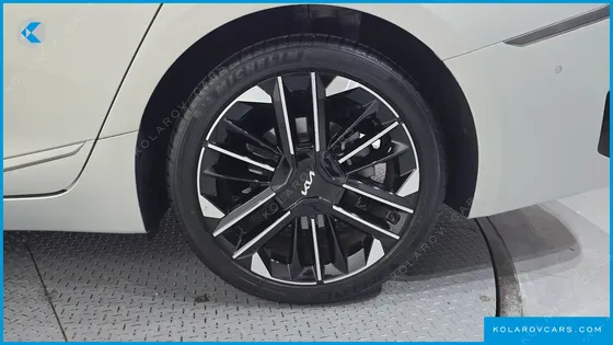 KIA K8 SIGNATURE