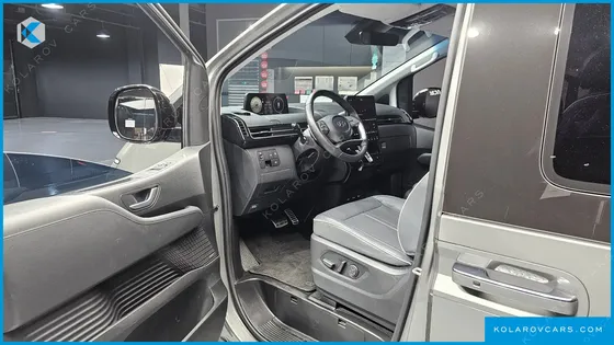 HYUNDAI STARIA L3.5 LOUNGE 9-SEATER