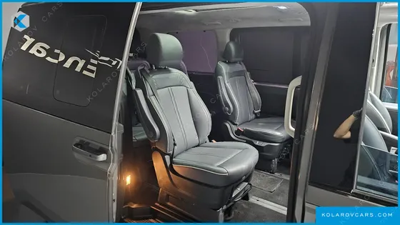 HYUNDAI STARIA L3.5 LOUNGE 9-SEATER