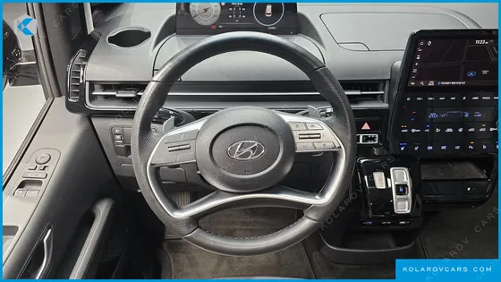 HYUNDAI STARIA L3.5 LOUNGE 9-SEATER
