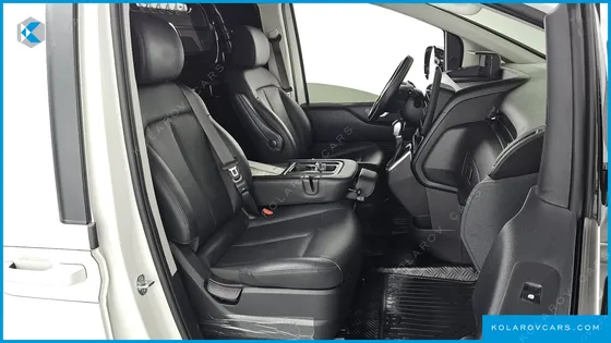 HYUNDAI STARIA L3.5 CARGO 3-SEATER