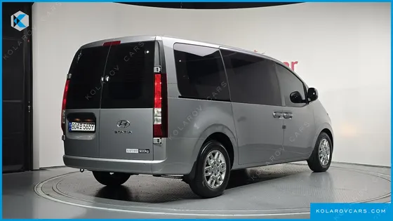 HYUNDAI STARIA CARGO 3-SEATER