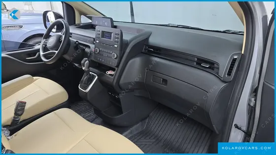 HYUNDAI STARIA CARGO 3-SEATER