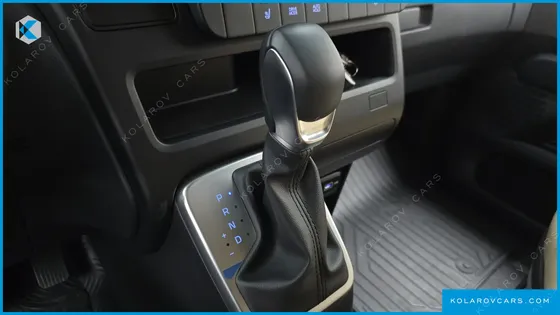 HYUNDAI STARIA CARGO 3-SEATER