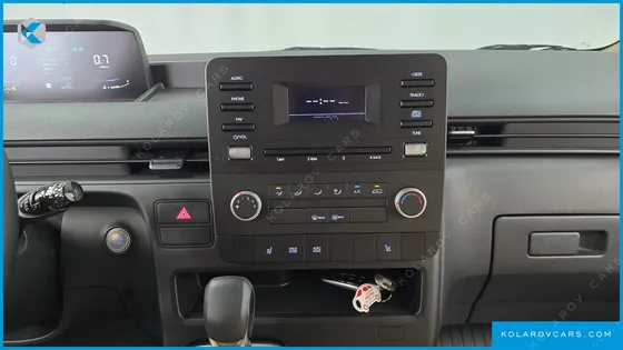 HYUNDAI STARIA CARGO 3-SEATER
