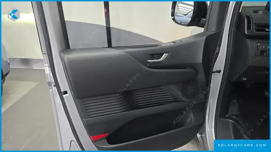 HYUNDAI STARIA CARGO 3-SEATER